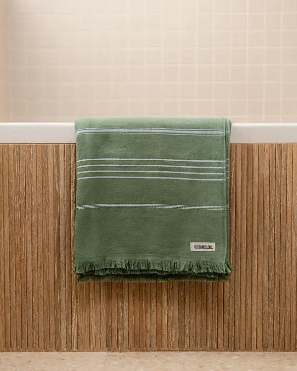 Alternative view of Classic XL Bath Bundle 2 Pack - Hedge Green | Sand Cloud