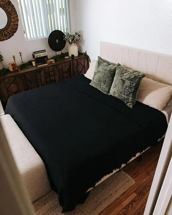 Lara Black - PARTY BLANKET - Queen | Sand Cloud - Image 2