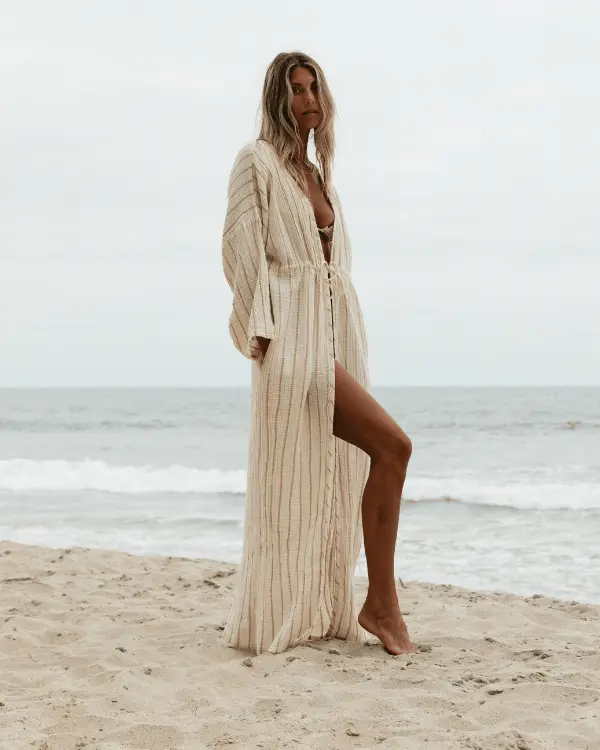 Alternative view of Juhu Gauze Cover Up | Sand Cloud