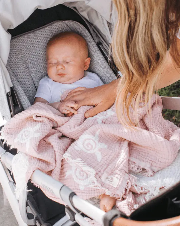 Alternative view of Baby Turtle Gauze Receiving Blanket Single with Pouch | Sand Cloud