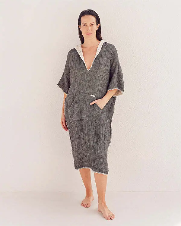 Falta Gauze Hooded Poncho - Black | Sand Cloud